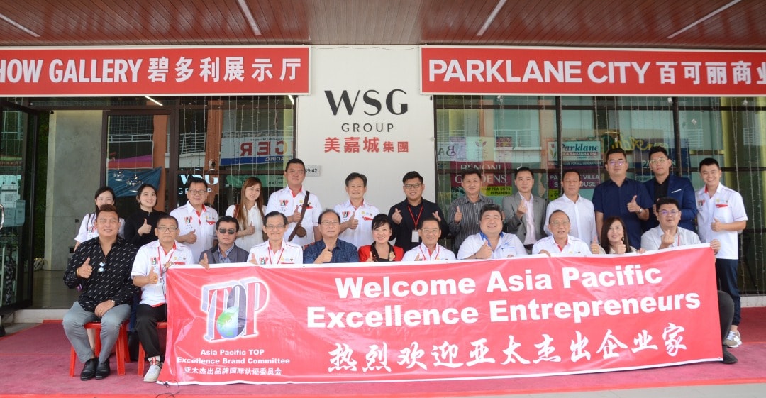 APC delegation from West Malaysia at Parklane City show gallery